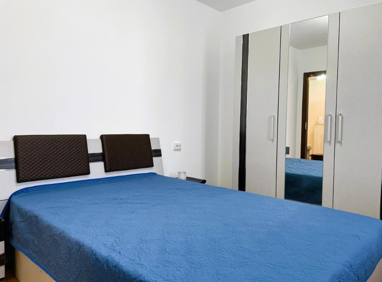 Royal Palace - City Center Accommodation Bukarest Exterior foto